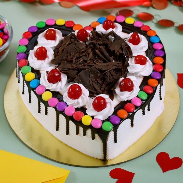 Blackforest Gems Heart Cake image